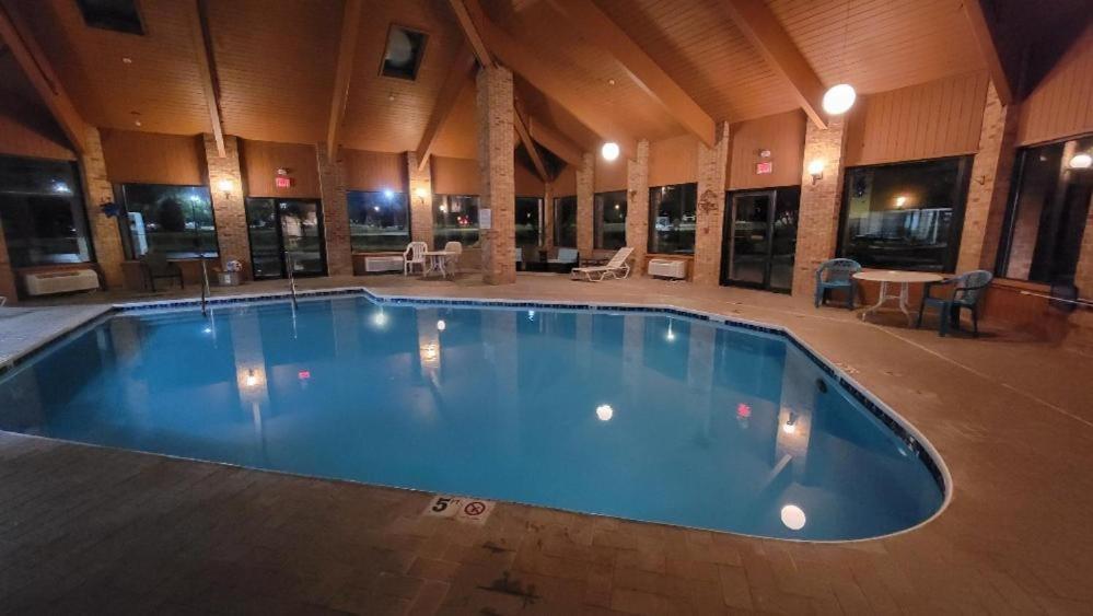 Royal Inn Suites Huntington Exteriér fotografie