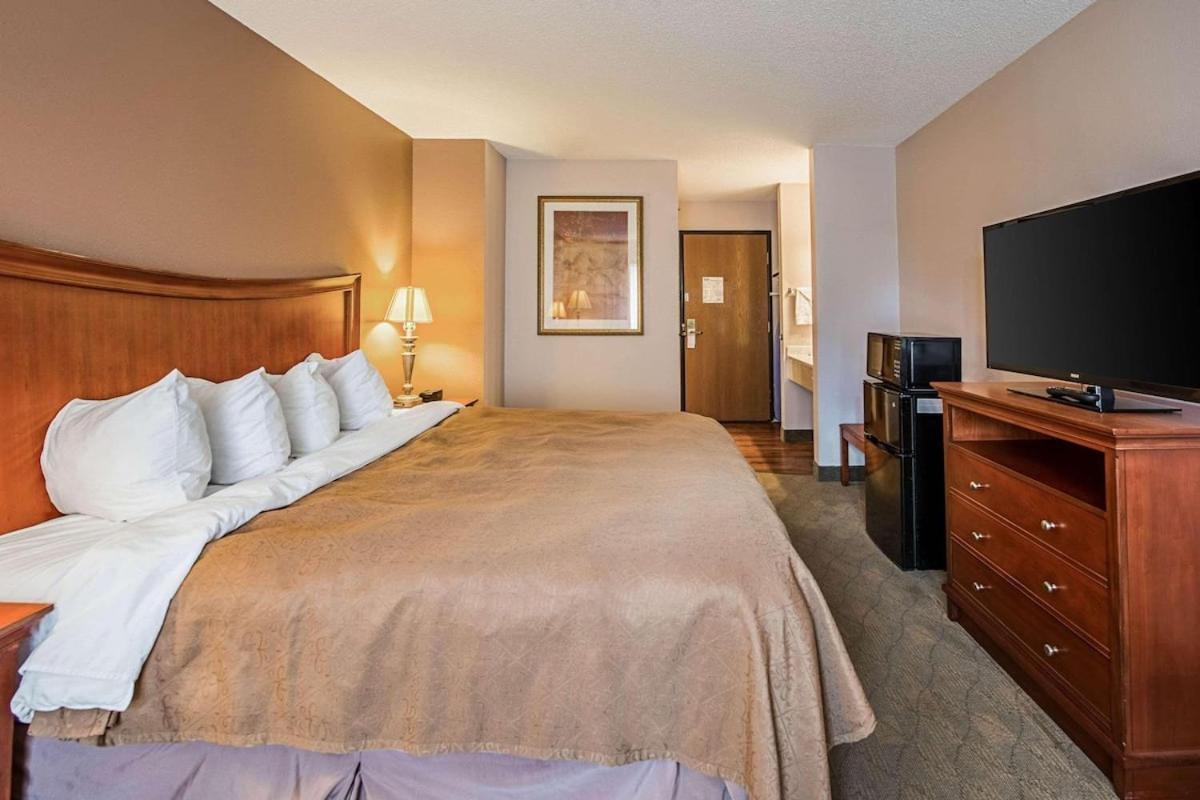 Royal Inn Suites Huntington Exteriér fotografie