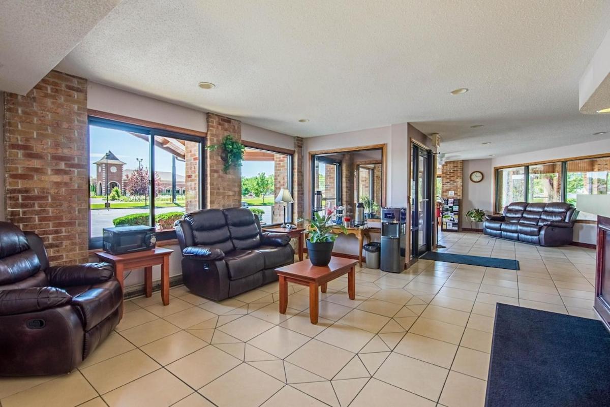 Royal Inn Suites Huntington Exteriér fotografie