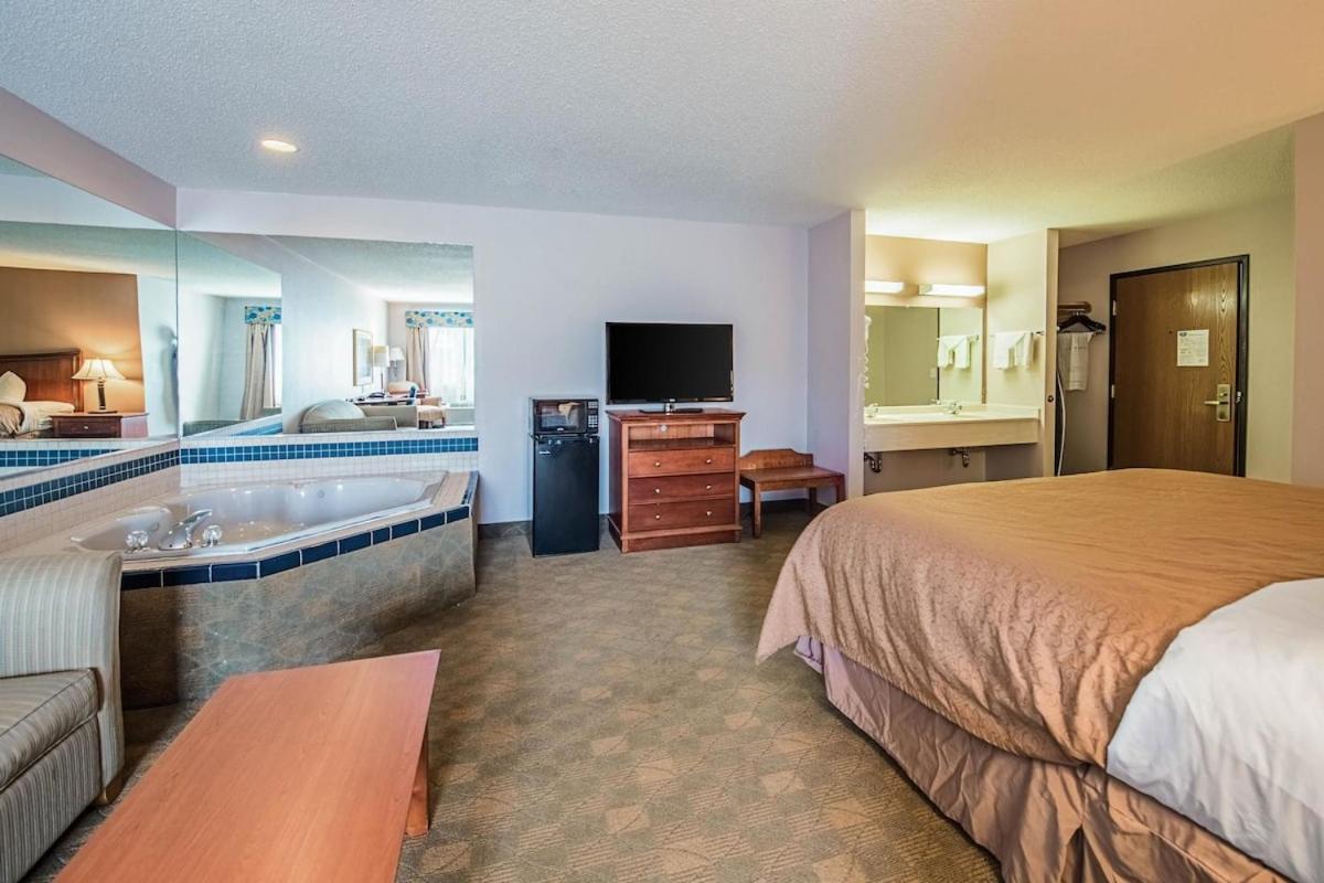 Royal Inn Suites Huntington Exteriér fotografie